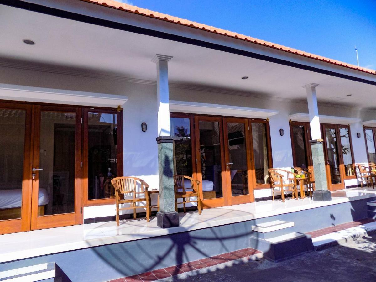 Hotel Guna Graha Kuta 2*